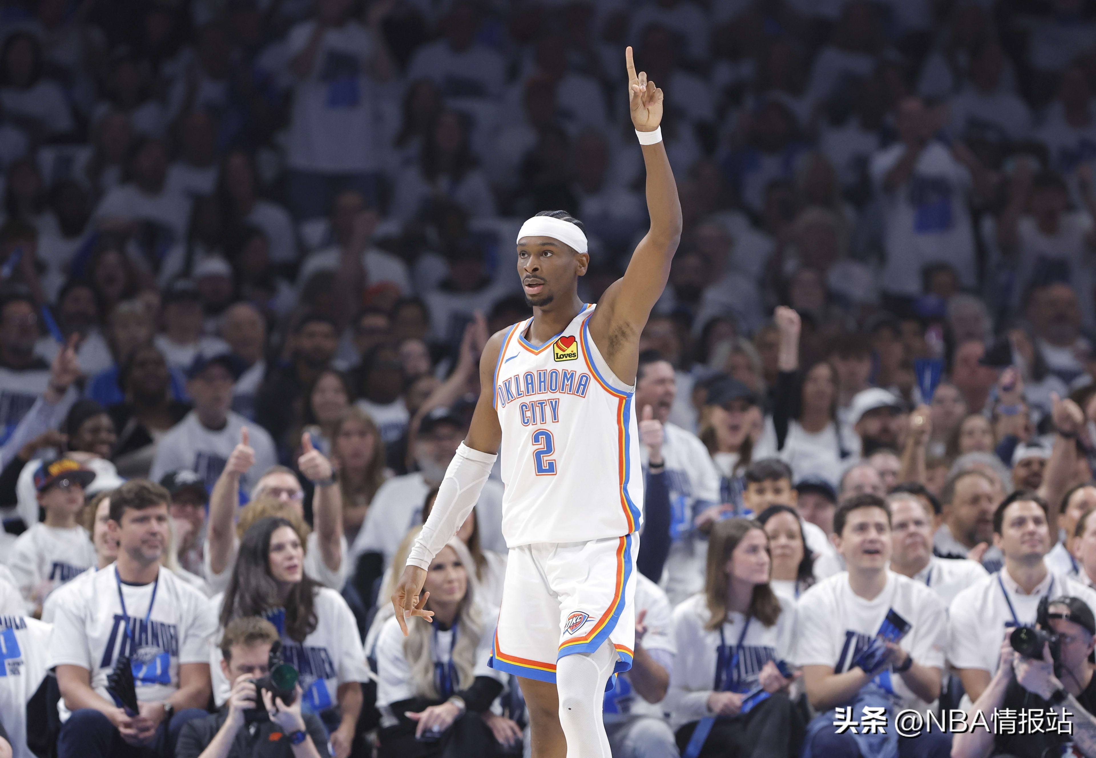 爱游戏下载 -包含清晨塞维利亚调整名单以备NBA总决赛，官宣签约环节打磨，气氛紧张，球队文化再被提及的词条